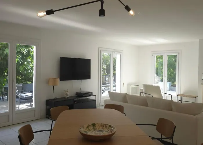 Les Saquedes 48 * Sainte-Maxime