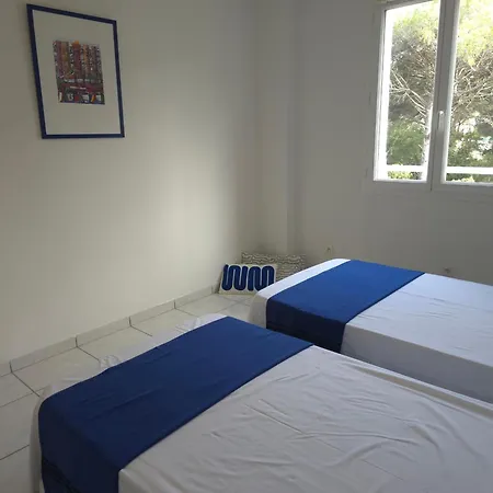 Villa Les Saquedes 48 *